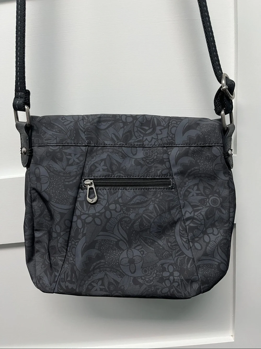 Sakroots Black and Grey Floral Pattern Shoulder Purse Crossbody Bag - Picture 2 of 7